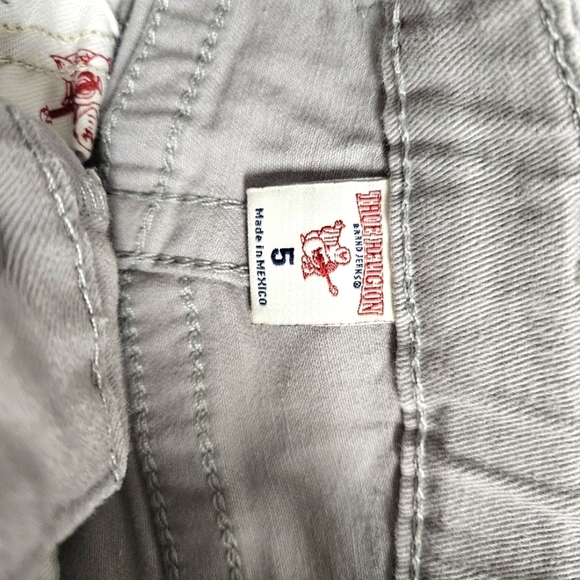 True Religion Children's shorts Size 5 - Picture 13 of 14